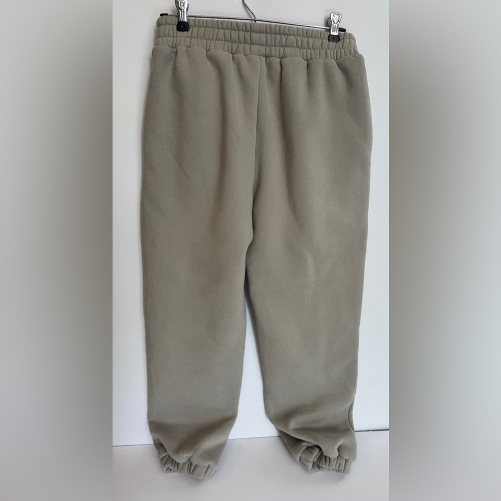Comfrt Sweatpants with Elastic Cuffs - Picture 6 of 6